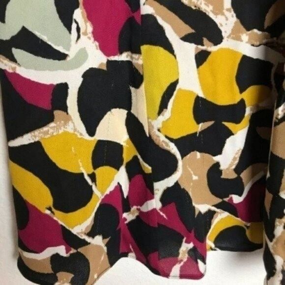 Diane Von Furstenberg silk short sleeve collar button up top 12 BoxM - Picture 4 of 4